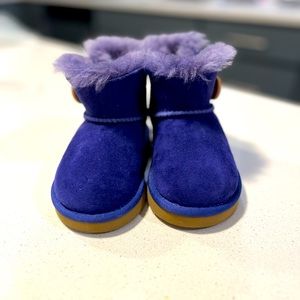 UGG Bailey Button Toddler boots size 6